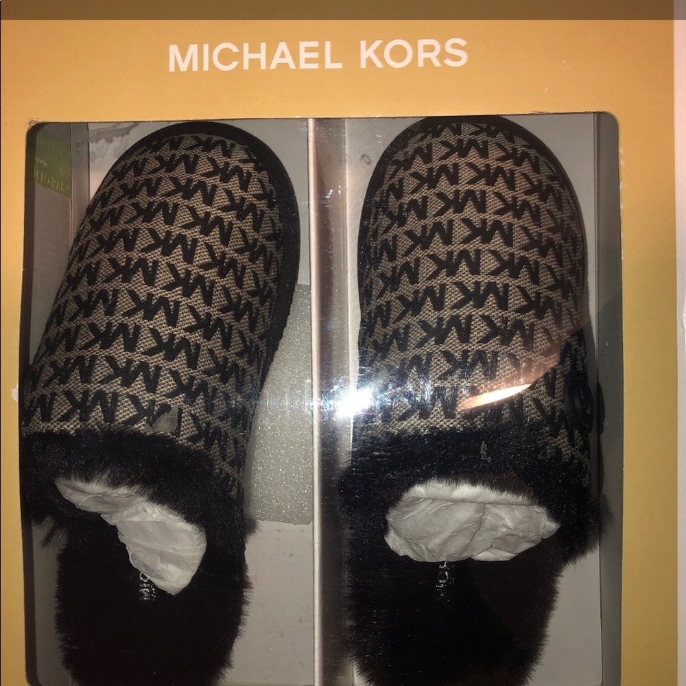 Michael Kors women’s slippers